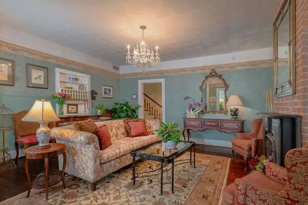 The Kenwood Inn - Lobi