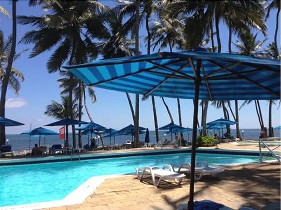 Kenya Bay Beach Hotel - Havuz