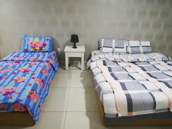 Kepong Spacious Vacation House - Oda