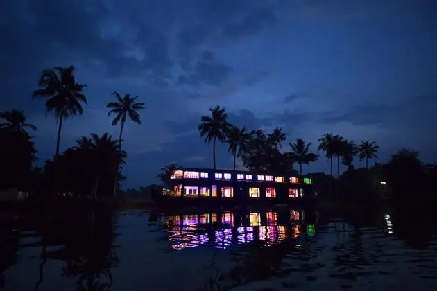 Kerala Luxury House Boat