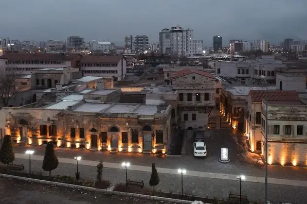 Kerem ile Aslı Hotel