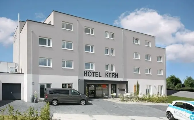 Hotel Kern - 1