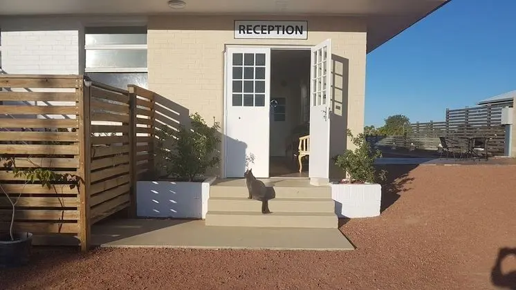 Kernow Charters Towers - Dış Mekan