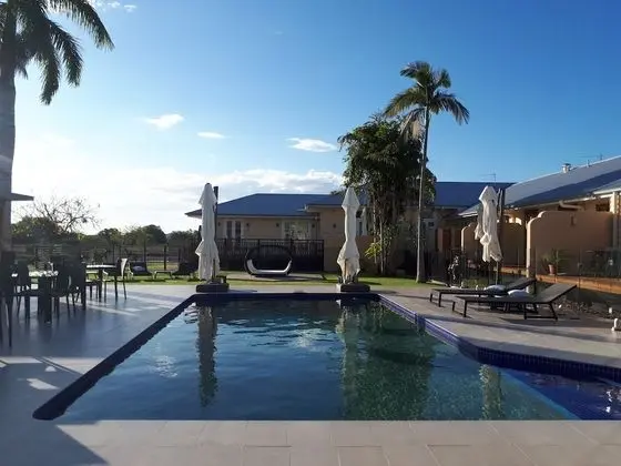 Kernow Charters Towers - Havuz