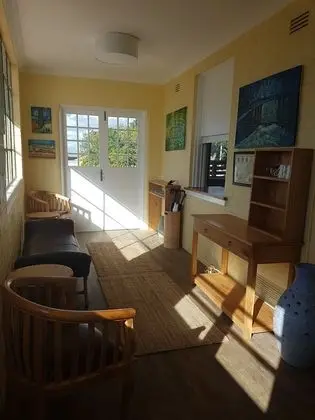 Kernow Charters Towers - Lobi