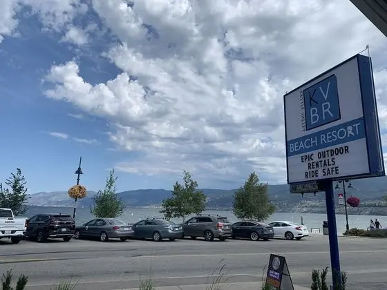 Kettle Valley Beach Resort - Plaj