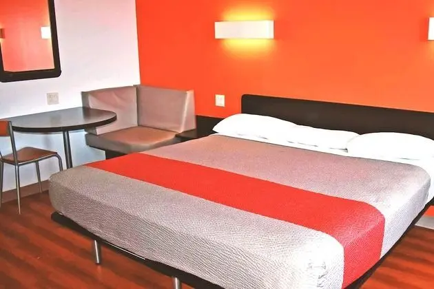 Key Inn Macedonia - Oda