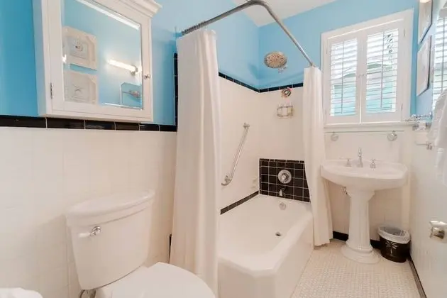 Key West Cottage Vacation Rental, Beach, Shops & Restaurants! - Dış Mekan