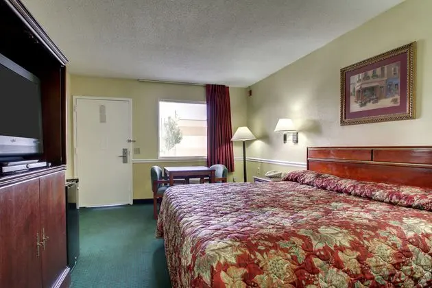 Key West Inn Montgomery - Oda