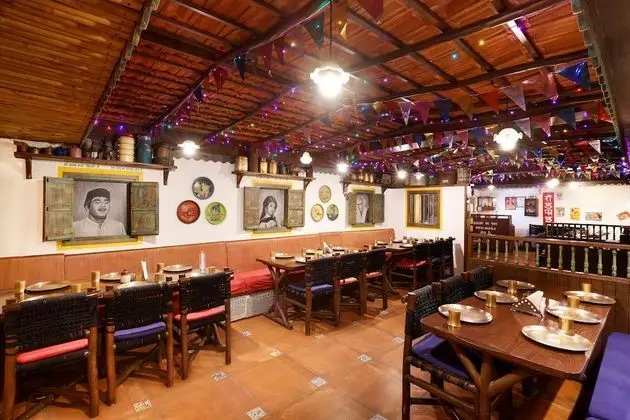 Keys Select by Lemon Tree Hotels, Gandhi Ashram, Ahmedabad - Yerinde Yemek