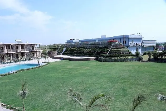 Khajoora Resort by ShriGo Hotels