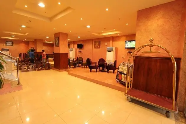 Khalifa Tower Hotel Apartments - Lobi