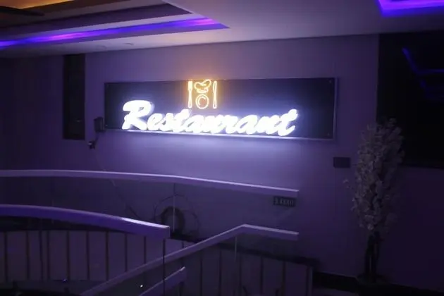 Khan Continental Hotel & Restaurant - Yerinde Yemek