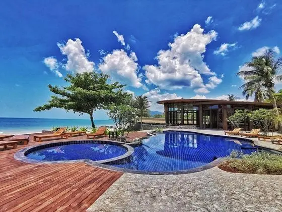 Khanom Beach Resort and Spa