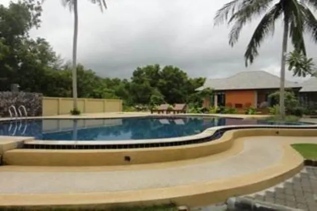 Khanom Sunrise Beach Hotel - Havuz