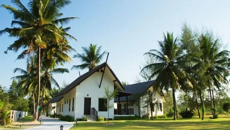 Khao Lak Blue Lagoon Resort
