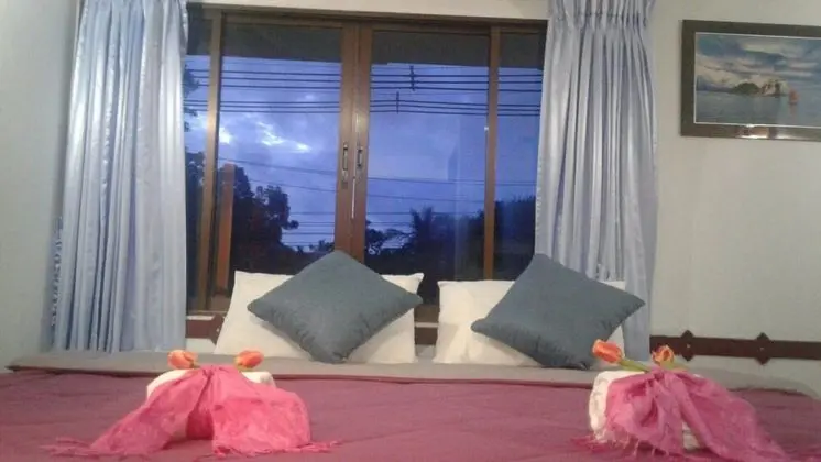 Khao Lak Traveller Lodge