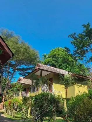 Khao Sok Jungle Huts