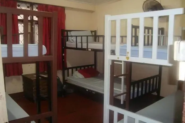Khaosan Rainbow Hostel - Oda
