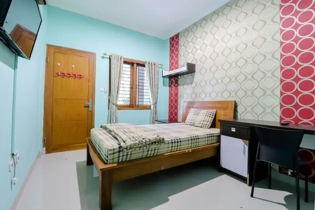 Khatarina Female Residence