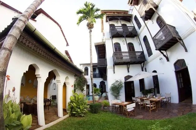 Kholle House