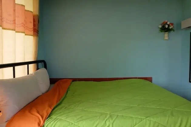 Khuan Pron Holiday Home - Oda