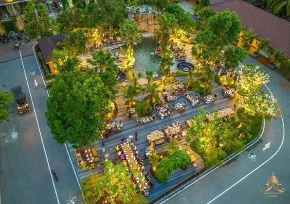 Khum Damnoen Resort - Yerinde Yemek