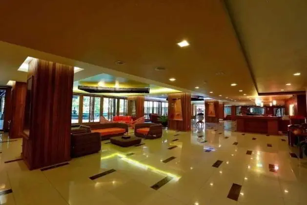 Khum Phucome Hotel - Lobi
