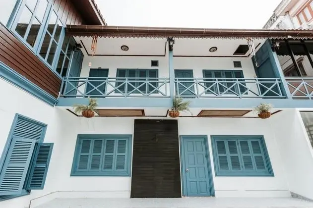 Khung Riverside Hotel