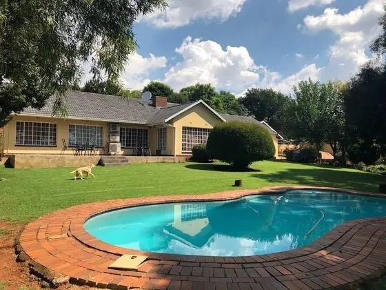 Khuvena Guest House - Havuz