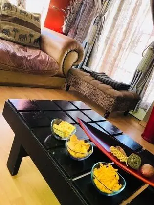 Khuvena Guest House - Lobi