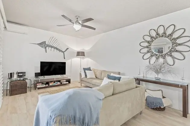 Kiah Unit 14 53 Victoria Parade - Öne Çıkan Resim