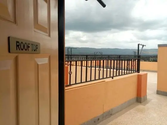 Kiandani Hotel