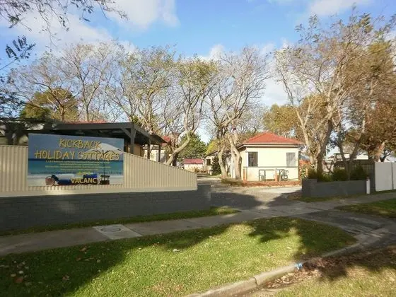 Kickback Cottages - Dış Mekan