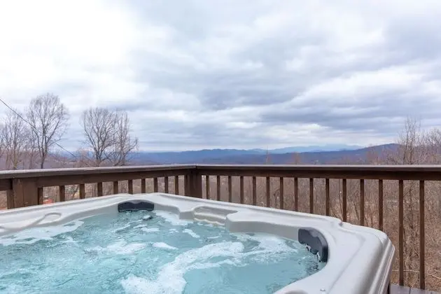 Kickback Kabin by Jackson Mountain Homes - Havuz