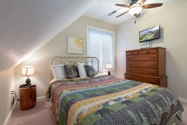 Kickback Kabin by Jackson Mountain Homes - Oda
