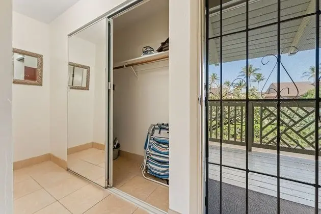 Kihei Bay Surf B212 - Oda