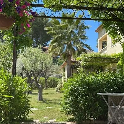 Villa Kilauea B&B - Dış Mekan