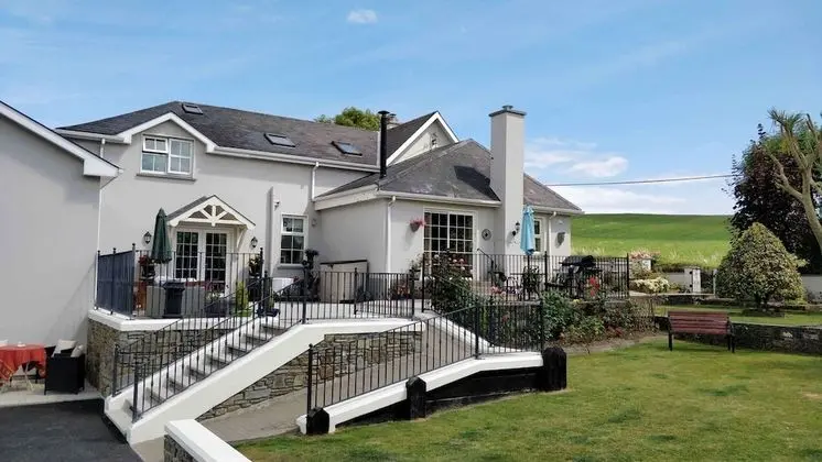 Kilcatten Lodge B&B - 1