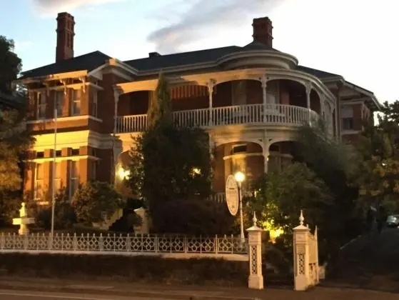 KILMARNOCK HOUSE