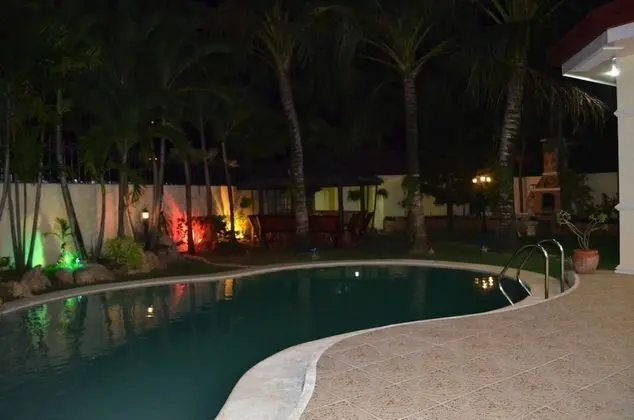 Kim Beatriz Compound - Havuz