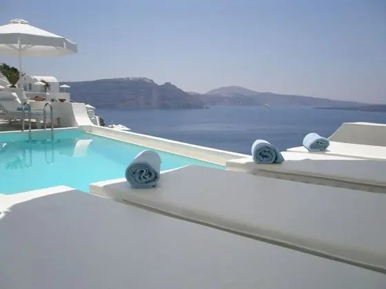 Kima Oia Suites - Havuz