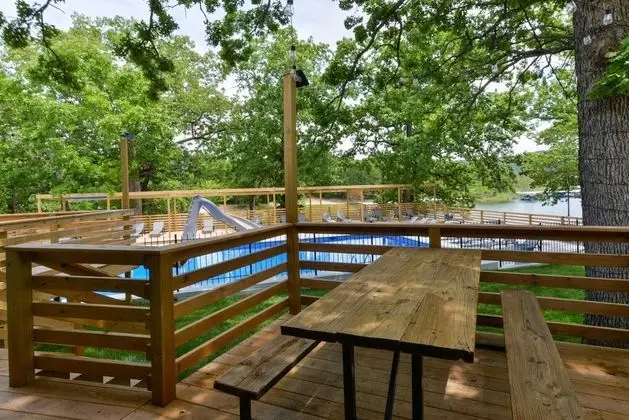 Kimberling Cove Resort