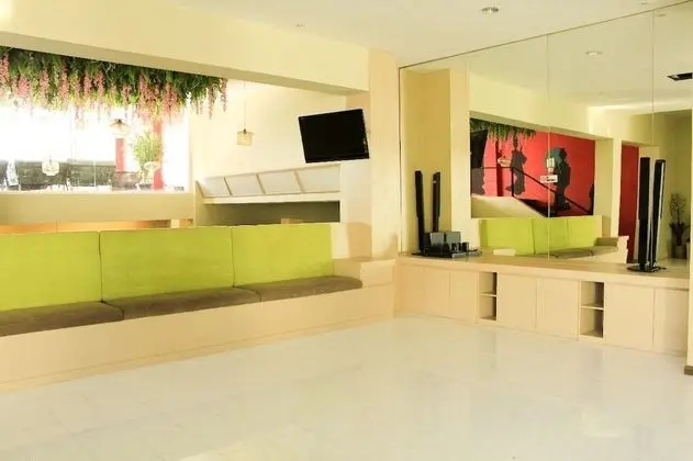 Kimono Hotel - Lobi