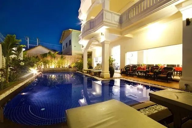 The King Angkor Villa