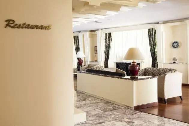 King Hotel Guvenlik - Lobi