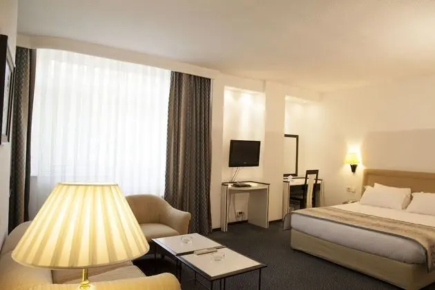 King Hotel Guvenlik - Oda