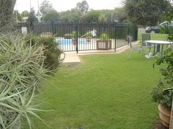 Kingaroy Country Motel - Dış Mekan