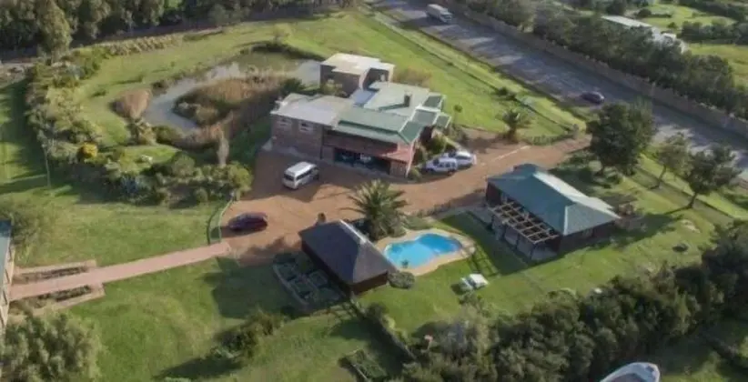 Kingfisher Hollow Exclusive Guest House - Havuz