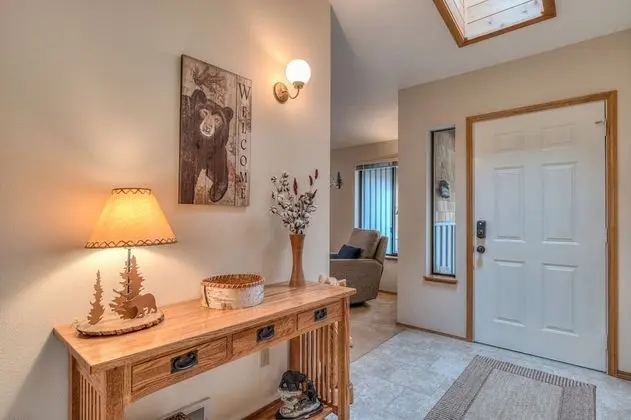 Kinglet Lane 46 - Oda